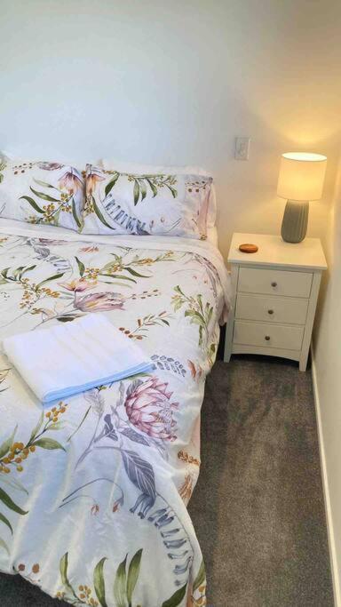 Cheerful 2 Bedroom Townhouse In Addington! Christchurch Ngoại thất bức ảnh